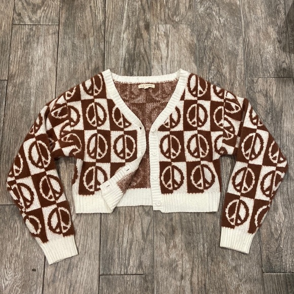 Brown and White Peace sign sweater - Picture 1 of 3